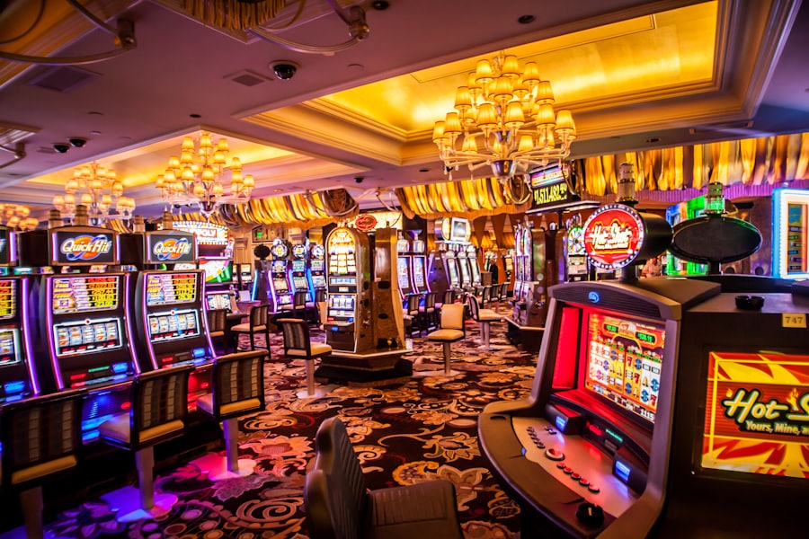Deretan mesin arcade menyala